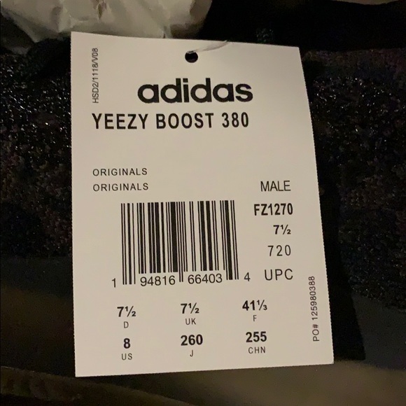 Adidas Yeezy boost 380 in onyx - Picture 3 of 5